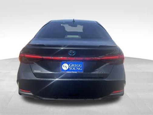 2022 Toyota Avalon Hybrid XSE