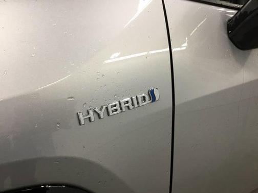 2021 Toyota RAV4 Hybrid SE
