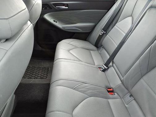2019 Toyota Avalon Hybrid Limited