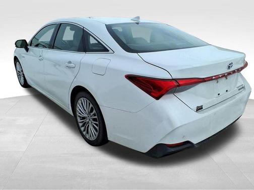 2019 Toyota Avalon Hybrid Limited