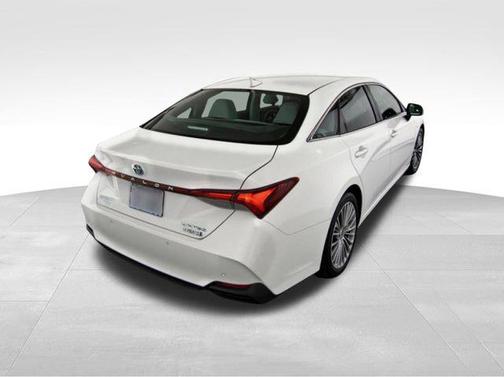 2019 Toyota Avalon Hybrid Limited