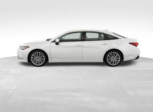 2019 Toyota Avalon Hybrid Limited