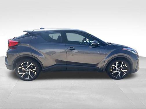 2021 Toyota C-HR XLE