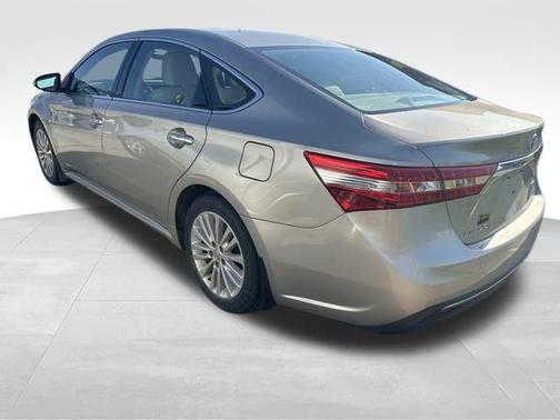 2013 Toyota Avalon Hybrid XLE Premium