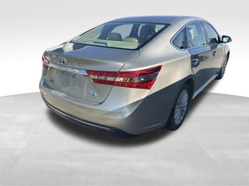 2013 Toyota Avalon Hybrid XLE Premium