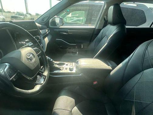 2020 Toyota Highlander Platinum
