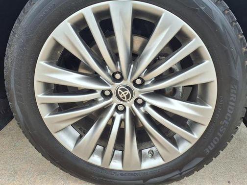 2022 Toyota Highlander Hybrid Limited