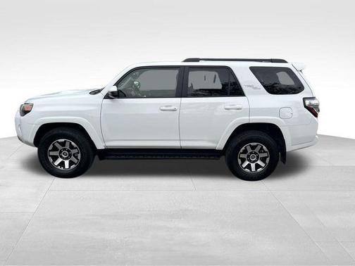 2024 Toyota 4Runner TRD Off Road