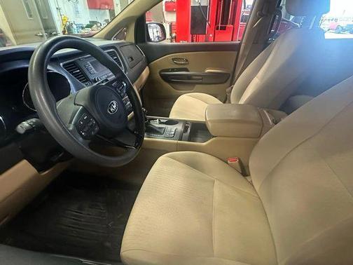 2016 Kia Sedona LX