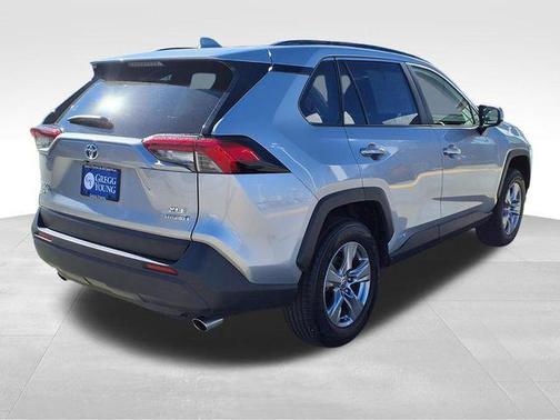 2023 Toyota RAV4 Hybrid XLE