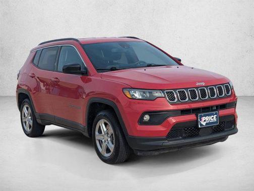 Silver Zynith Metallic Clearcoat 2024 Jeep Compass Latitude