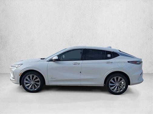 White Frost Tricoat 2026 Buick Envista Avenir FWD
