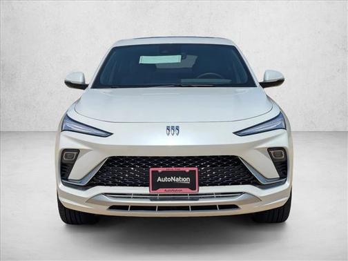 White Frost Tricoat 2026 Buick Envista Avenir FWD