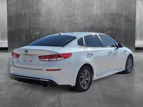 2019 Kia Optima LX
