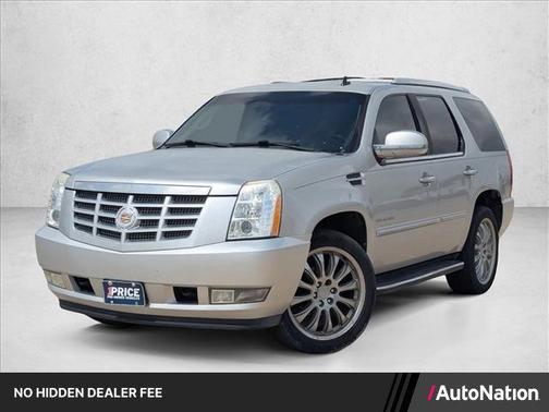 Radiant Silver Metallic 2013 Cadillac Escalade Base