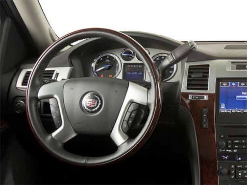 Radiant Silver Metallic 2013 Cadillac Escalade Base