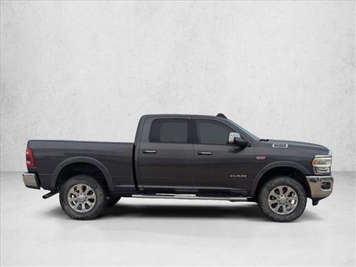 2022 RAM 2500 Laramie Crew Cab 4x4 6'4' Box