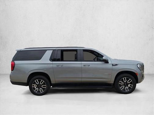2023 GMC Yukon XL 4WD AT4