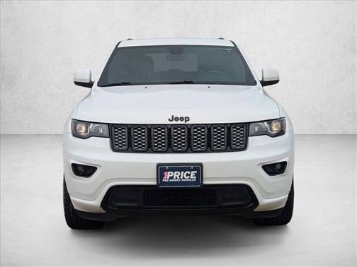 Bright White Clearcoat 2022 Jeep Grand Cherokee Laredo