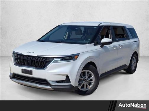 2023 Kia Carnival LX