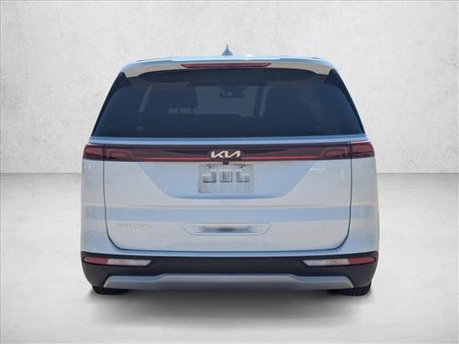 2023 Kia Carnival LX