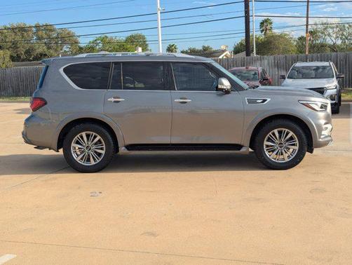 2021 INFINITI QX80 Luxe
