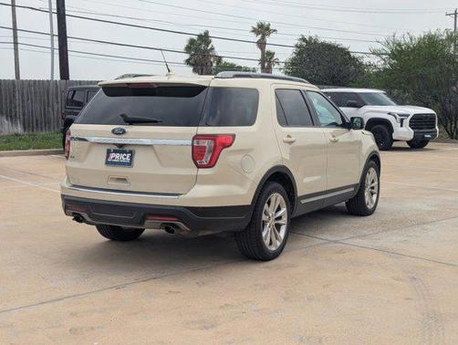 PLATINUM DUNE MET TRI-COAT 2018 Ford Explorer XLT