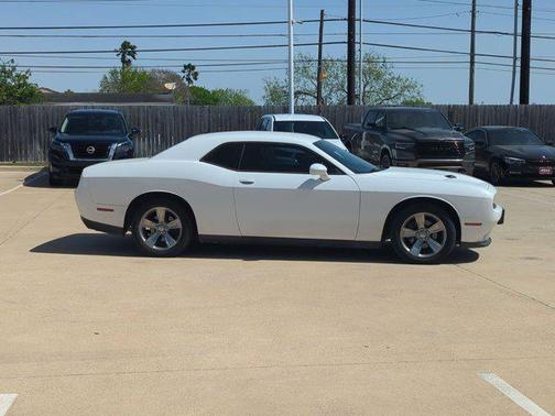 2016 Dodge Challenger SXT