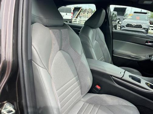 2020 Toyota Avalon Hybrid XSE