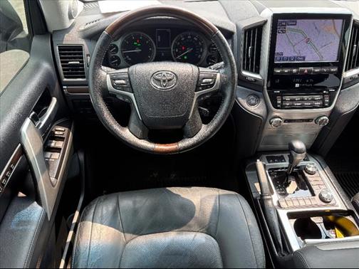 2020 Toyota Land Cruiser Base