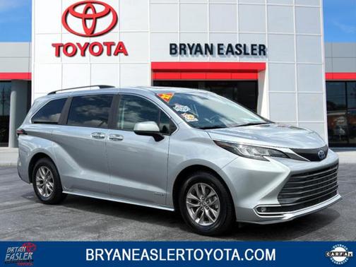 2021 Toyota Sienna XLE