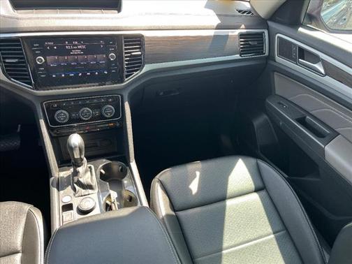 2022 Volkswagen Atlas 3.6L SE w/Technology
