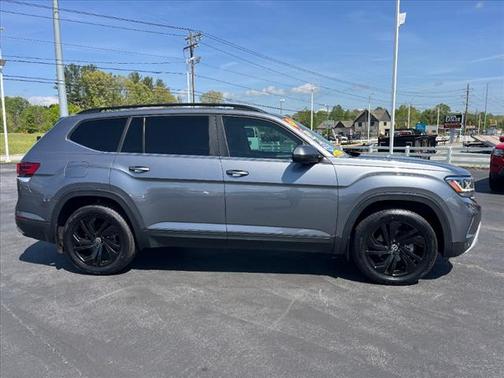 2022 Volkswagen Atlas 3.6L SE w/Technology
