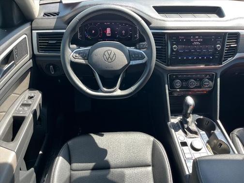 2022 Volkswagen Atlas 3.6L SE w/Technology