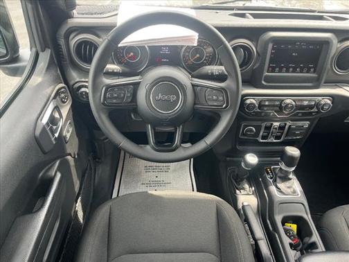 2023 Jeep Gladiator Sport