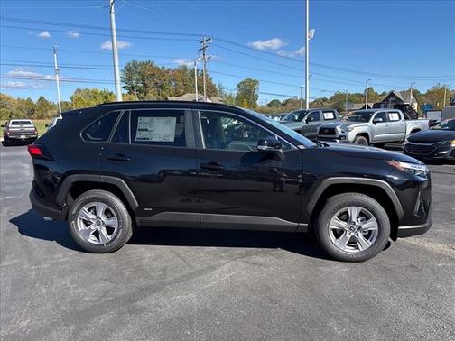 2025 Toyota RAV4 Hybrid XLE