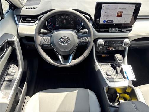 2025 Toyota RAV4 Hybrid XLE Premium