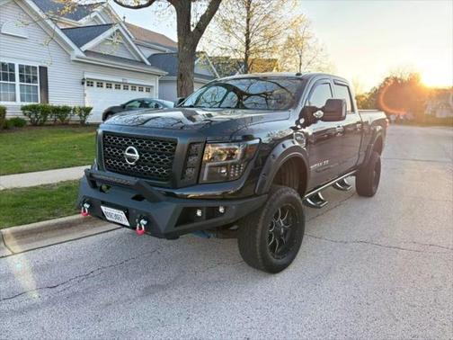 2017 Nissan Titan XD SV