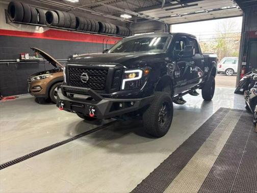 2017 Nissan Titan XD SV