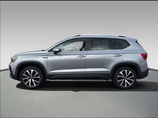 Silver Metallic 2023 Volkswagen Taos 1.5T SE