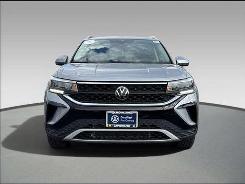 Silver Metallic 2023 Volkswagen Taos 1.5T SE