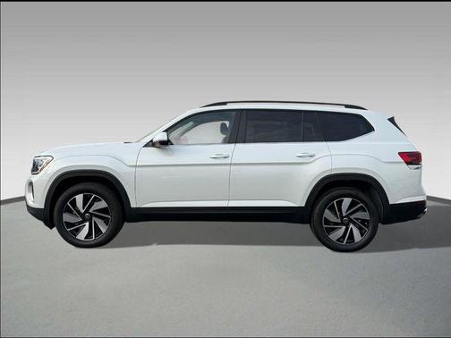 opal white pearl 2026 Volkswagen Atlas 2.0T SE w/Technology