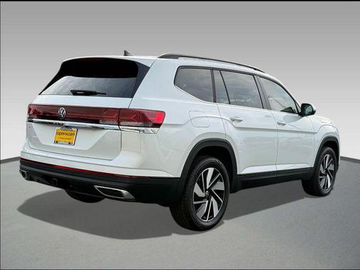 opal white pearl 2026 Volkswagen Atlas 2.0T SE w/Technology