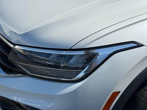 Opal White Pearl 2023 Volkswagen Tiguan 2.0T SE R-Line Black