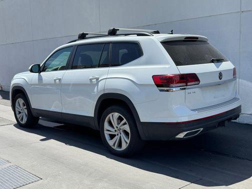 Pure White 2022 Volkswagen Atlas 3.6L SE w/Technology