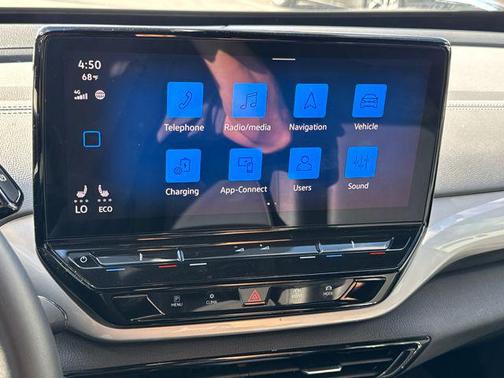 Deep Black Pearl 2023 Volkswagen ID.4 S