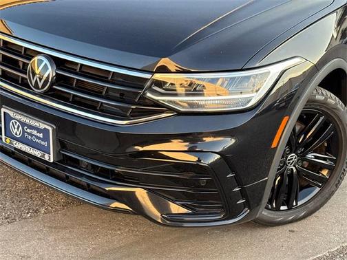 2022 Volkswagen Tiguan 2.0T SE R-Line Black