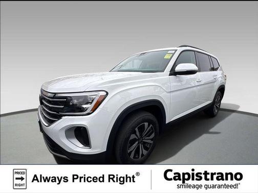 Pure White 2025 Volkswagen Atlas 2.0T SE
