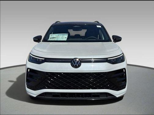 opal white with deep black roof 2026 Volkswagen Tiguan 2.0T SE R-Line Black 4MOTION