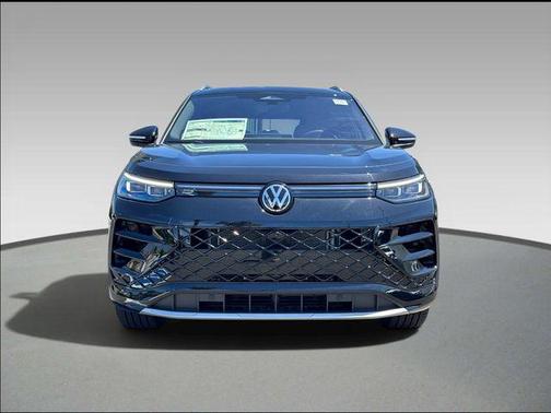 Deep Black 2026 Volkswagen Tiguan 2.0T SEL R-Line 4MOTION